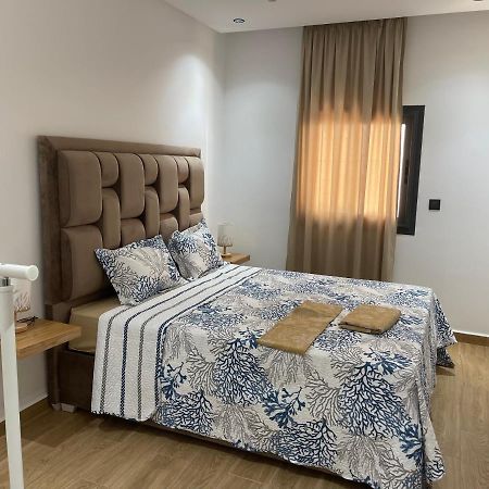 Appartement En M'Diq Centre Ville Pres De La Plage Luaran gambar