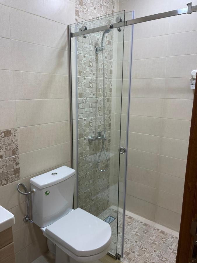 Appartement En M'Diq Centre Ville Pres De La Plage Luaran gambar