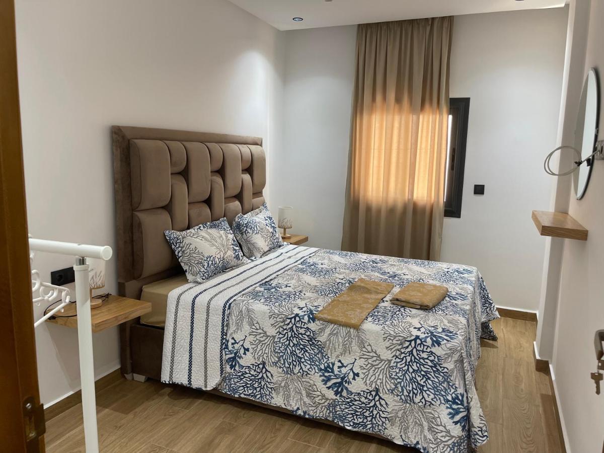 Appartement En M'Diq Centre Ville Pres De La Plage Luaran gambar