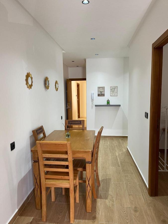Appartement En M'Diq Centre Ville Pres De La Plage Luaran gambar