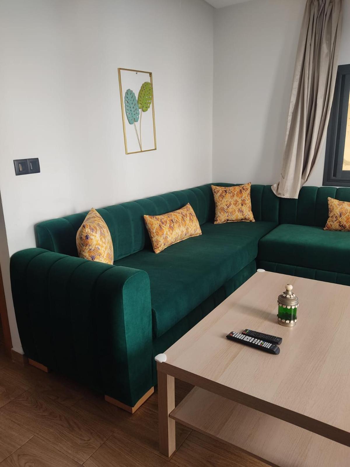 Appartement En M'Diq Centre Ville Pres De La Plage Luaran gambar