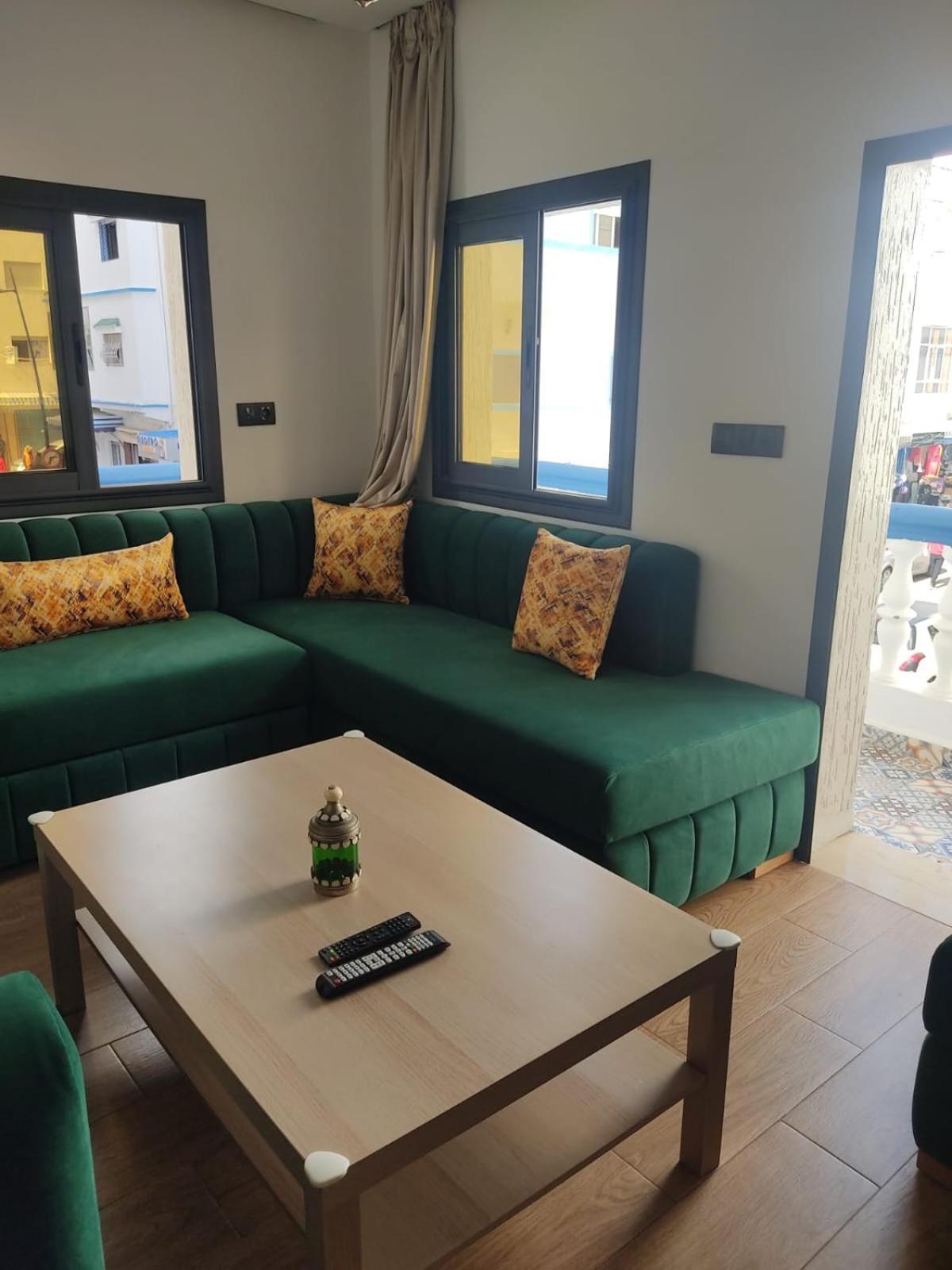 Appartement En M'Diq Centre Ville Pres De La Plage Luaran gambar