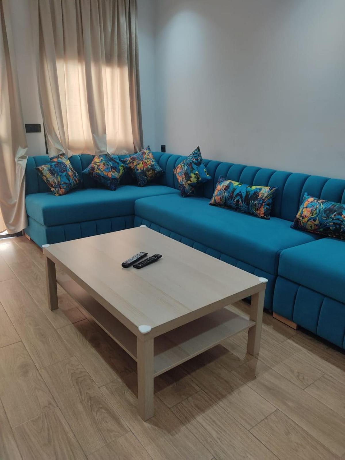 Appartement En M'Diq Centre Ville Pres De La Plage Luaran gambar