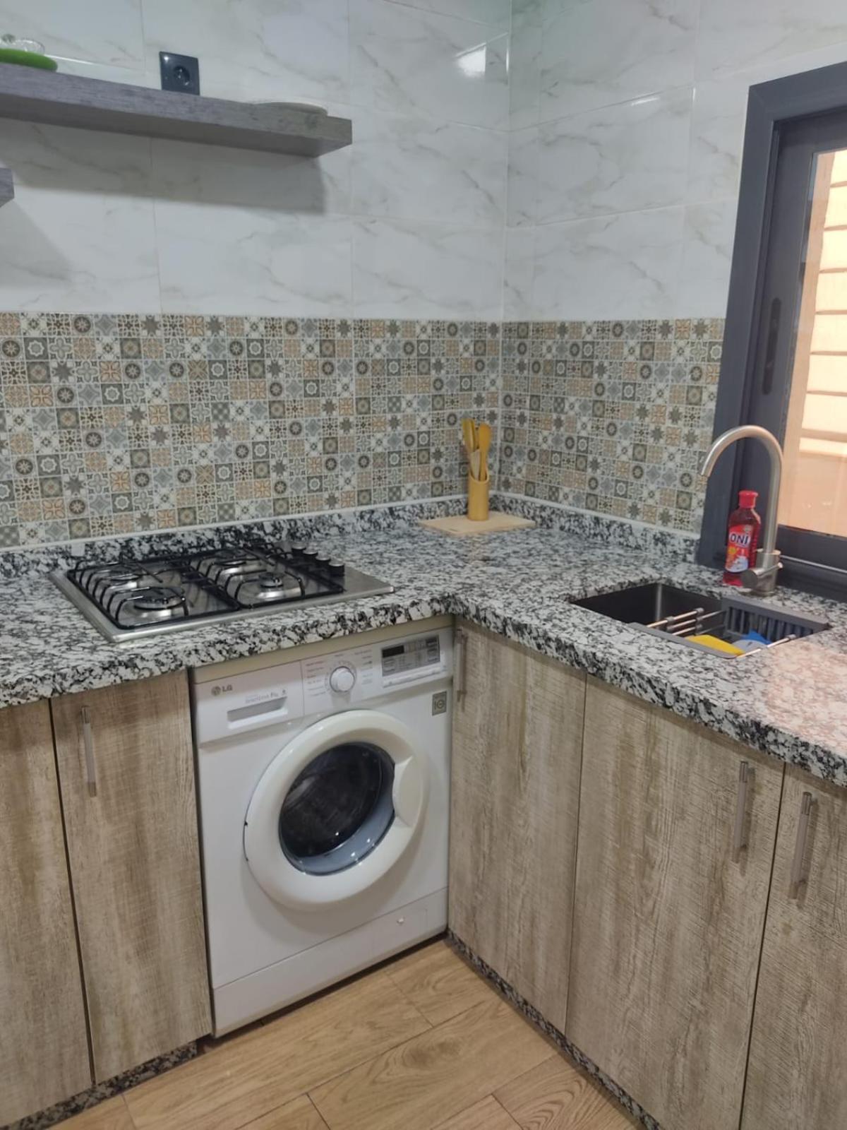 Appartement En M'Diq Centre Ville Pres De La Plage Luaran gambar