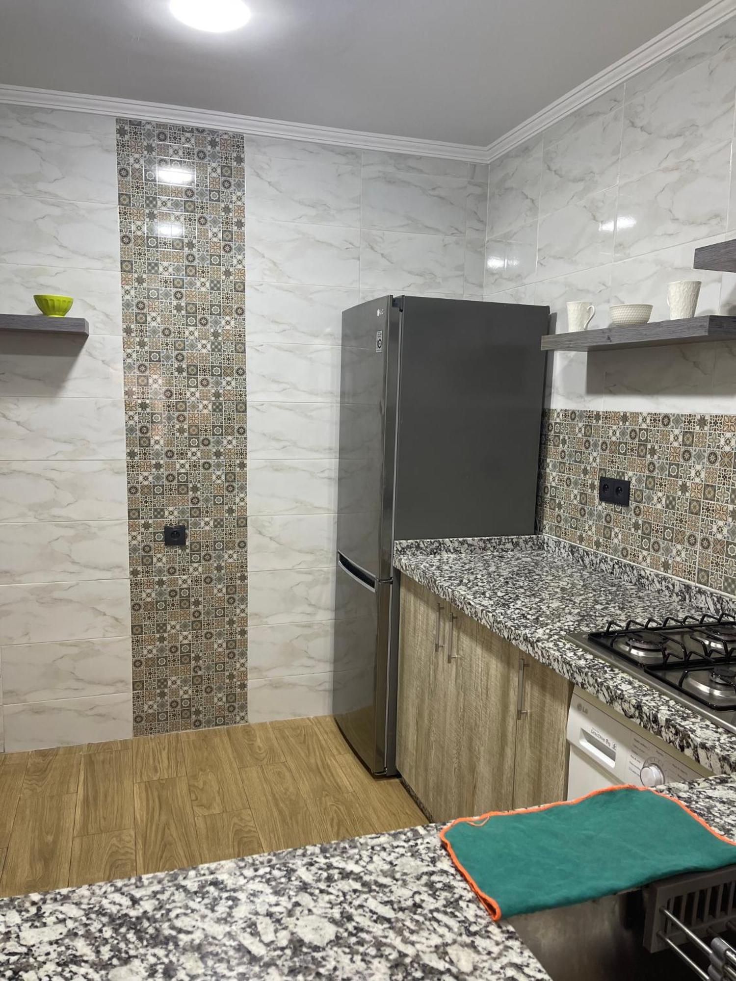 Appartement En M'Diq Centre Ville Pres De La Plage Luaran gambar